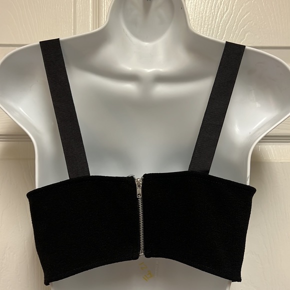 Top Shop Buckled Ring Cropped Bralette - Picture 7 of 8
